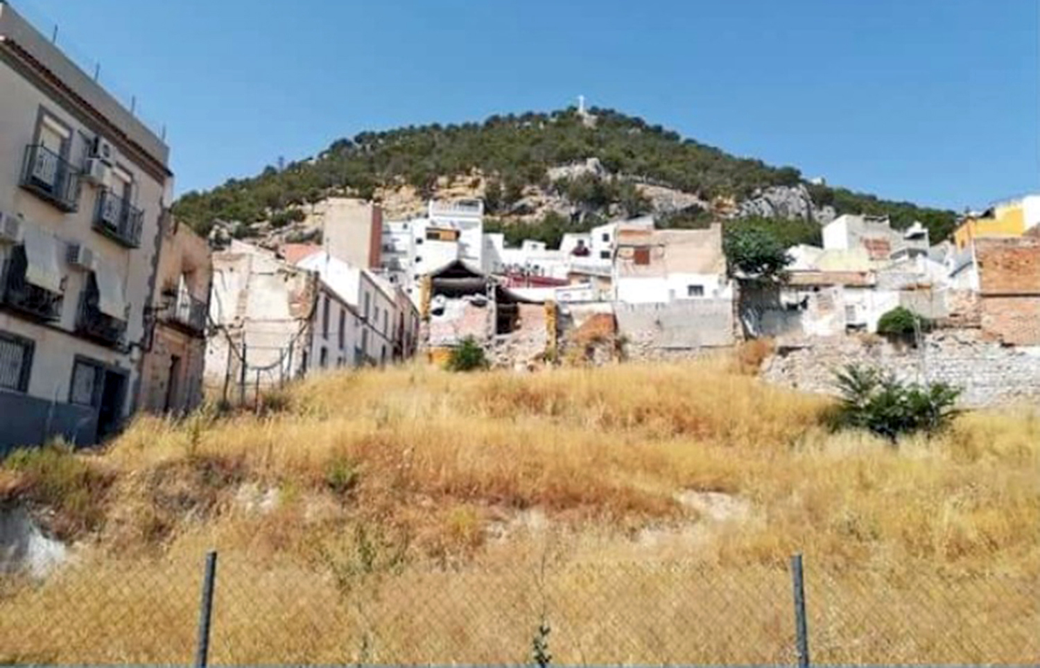 JM+ plantea al Ayuntamiento ceder al Gobierno los solares junto a la plaza de Santiago para el nuevo Archivo Histórico Provincial